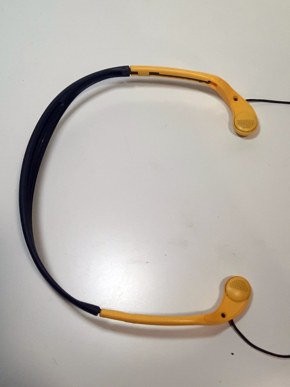 Vintage RCA Sport Behind Neck Headphones Yellow Walkman Discman Tested Works